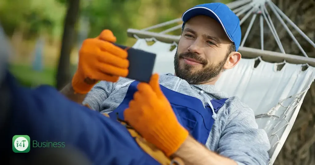 How Field Service Businesses Can Manage Holiday Season Scheduling